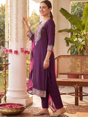 Women Ethnic Motifs Embroidered Regular Thread Work Kurta with Trousers & With Dupatta 3