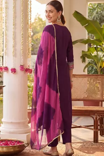 Women Ethnic Motifs Embroidered Regular Thread Work Kurta with Trousers & With Dupatta