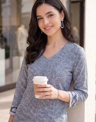 Women Printed Regular Pure Cotton Kurta with Trousers 1