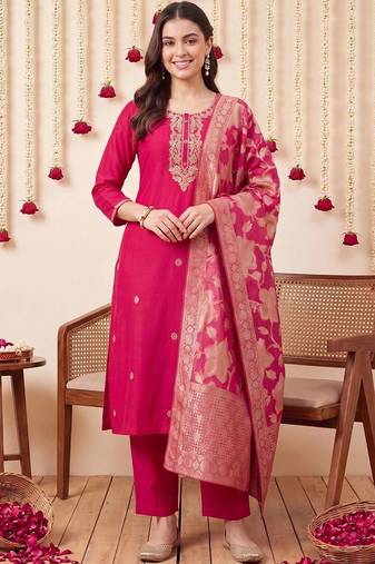 Women Ethnic Motifs Embroidered Regular Thread Work Kurta with Trousers & With Dupatta