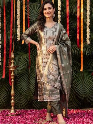 Women Ethnic Motifs Regular Kurta with Trousers & With Dupatta 6