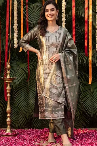 Women Ethnic Motifs Regular Kurta with Trousers & With Dupatta