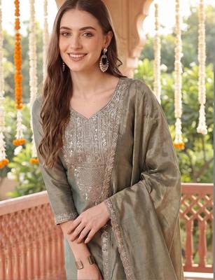 Women Ethnic Motifs Embroidered Regular Thread Work Liva Kurta with Trousers & With Dupatta 2