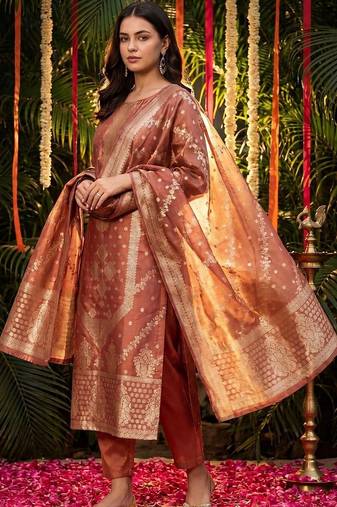 Women Ethnic Motifs Regular Kurta with Trousers & With Dupatta