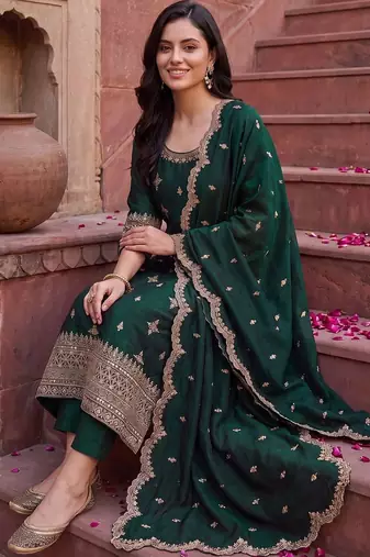 Women Ethnic Motifs Embroidered Regular Kurta with Trousers & With Dupatta