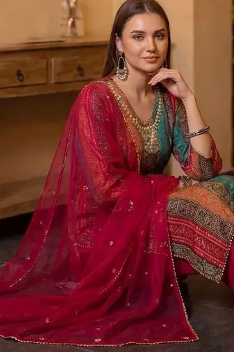 Women Ethnic Motifs Regular Kurta with Palazzos & With Dupatta