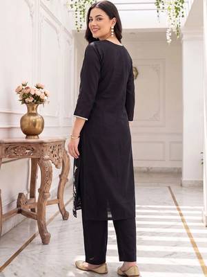 Women Floral Embroidered Regular Sequinned Kurta with Trousers & With Dupatta 4