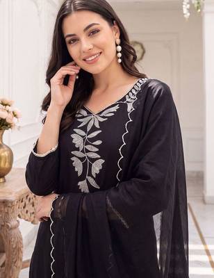 Women Floral Embroidered Regular Sequinned Kurta with Trousers & With Dupatta 5
