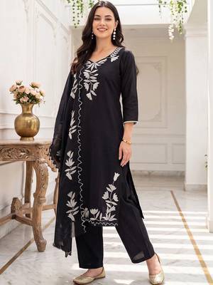 Women Floral Embroidered Regular Sequinned Kurta with Trousers & With Dupatta 6