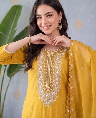 Women Ethnic Motifs Embroidered Regular Thread Work Kurta with Trousers & With Dupatta 2