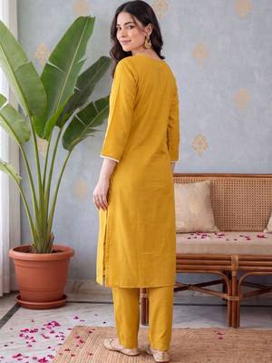 Women Ethnic Motifs Embroidered Regular Thread Work Kurta with Trousers & With Dupatta 4