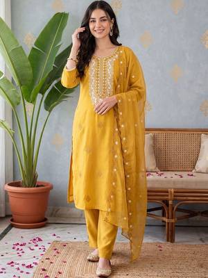 Women Ethnic Motifs Embroidered Regular Thread Work Kurta with Trousers & With Dupatta 6