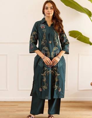 Women Ethnic Motifs Embroidered Regular Thread Work Kurta with Trousers 3