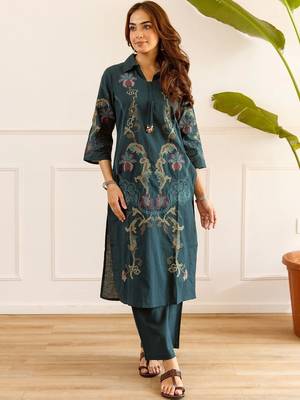 Women Ethnic Motifs Embroidered Regular Thread Work Kurta with Trousers 4