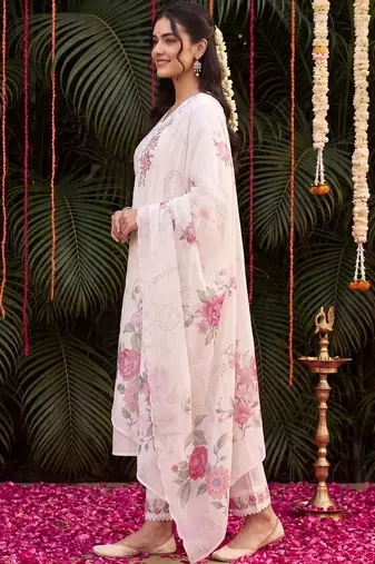 Women Floral Embroidered Regular Thread Work Kurta with Trousers & With Dupatta