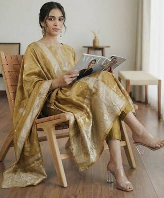 Women Regular Kurta with Trousers & With Dupatta 1