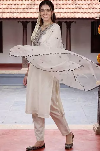 Women Ethnic Motifs Embroidered Regular Thread Work Kurta with Trousers & With Dupatta