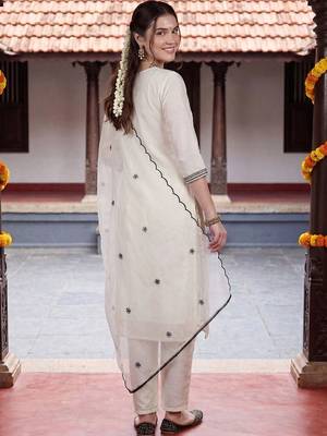 Women Ethnic Motifs Embroidered Regular Thread Work Kurta with Trousers & With Dupatta 4