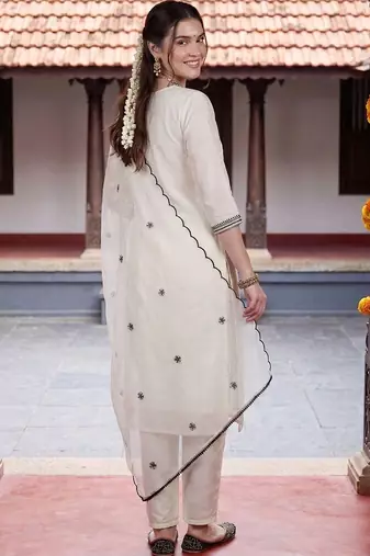 Women Ethnic Motifs Embroidered Regular Thread Work Kurta with Trousers & With Dupatta