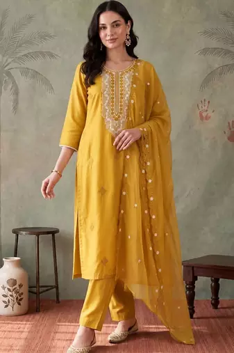 Women Ethnic Motifs Embroidered Regular Thread Work Kurta with Trousers & With Dupatta
