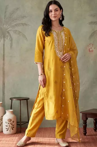 Women Ethnic Motifs Embroidered Regular Thread Work Kurta with Trousers & With Dupatta