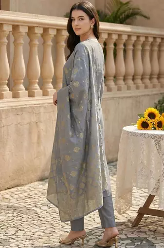 Women Ethnic Motifs Embroidered Regular Kurta with Trousers & With Dupatta