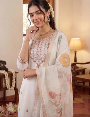 Women Floral Embroidered Regular Thread Work Kurta with Trousers & With Dupatta 1