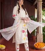 Women Floral Embroidered Regular Thread Work Kurta with Trousers & With Dupatta