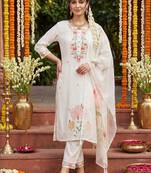 Women Floral Embroidered Regular Thread Work Kurta with Trousers & With Dupatta