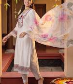 Women Floral Embroidered Regular Thread Work Kurta with Trousers & With Dupatta