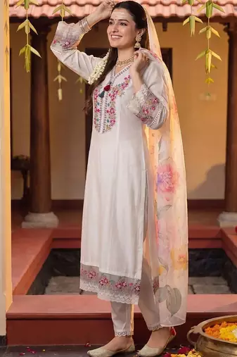 Women Floral Embroidered Regular Thread Work Kurta with Trousers & With Dupatta