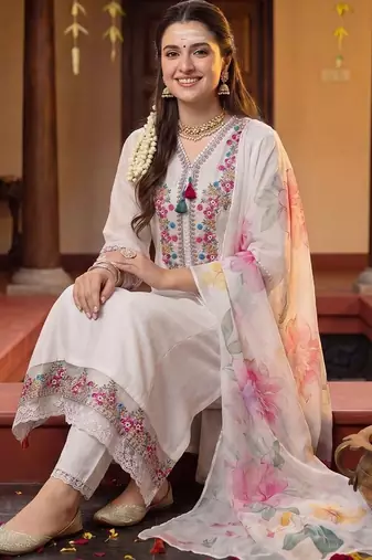Women Floral Embroidered Regular Thread Work Kurta with Trousers & With Dupatta