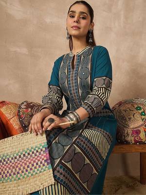 Women Printed Kurta with Trouser 2