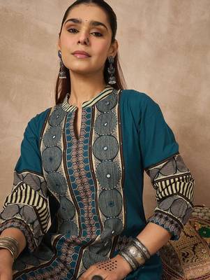 Women Printed Kurta with Trouser 4