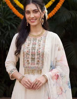 Women Ethnic Motifs Embroidered Regular Thread Work Kurta with Trousers & With Dupatta 2