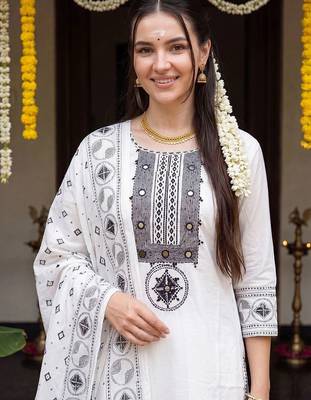 Women Ethnic Motifs Printed Regular Pure Cotton Kurta with Pyjamas & With Dupatta 1