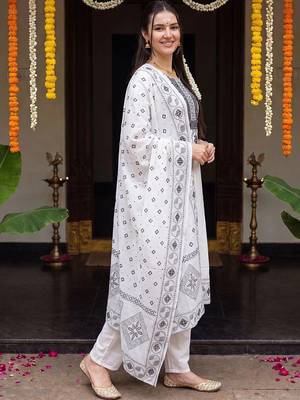 Women Ethnic Motifs Printed Regular Pure Cotton Kurta with Pyjamas & With Dupatta 3