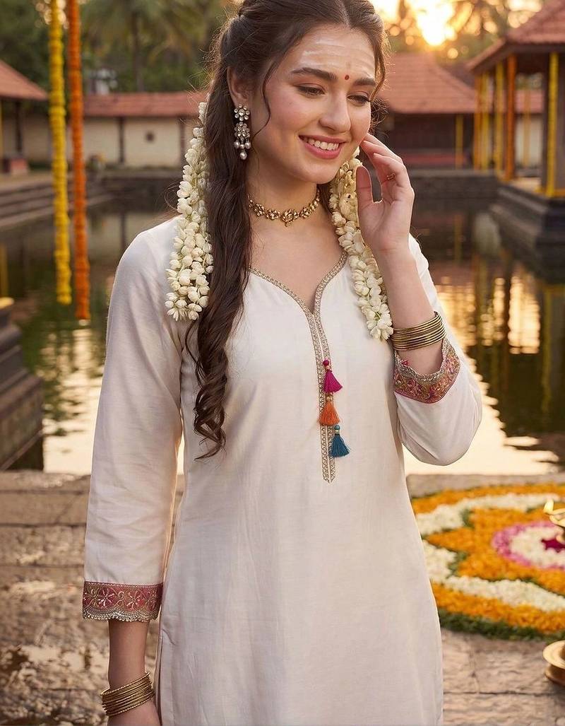 Women Ethnic Motifs Embroidered Regular Thread Work Kurta with Trousers & With Dupatta