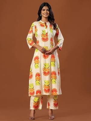 Women Printed Regular Pure Cotton Kurta with Trousers 1