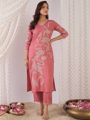 Floral Embroidered Regular Thread Work Kurta with Trousers 1
