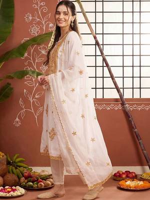 Women Ethnic Motifs Embroidered Regular Thread Work Kurta with Trousers & With Dupatta 3