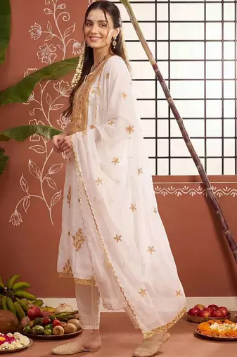 Women Ethnic Motifs Embroidered Regular Thread Work Kurta with Trousers & With Dupatta