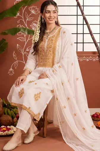 Women Ethnic Motifs Embroidered Regular Thread Work Kurta with Trousers & With Dupatta