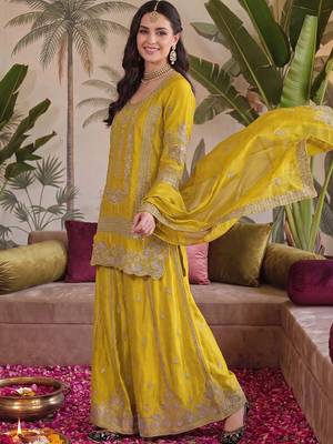Women Ethnic Motifs Embroidered Regular Thread Work Kurta with Sharara & With Dupatta 3