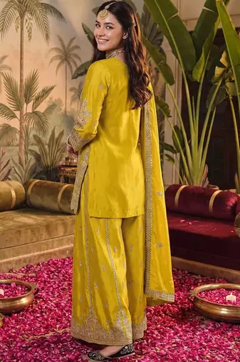 Women Ethnic Motifs Embroidered Regular Thread Work Kurta with Sharara & With Dupatta