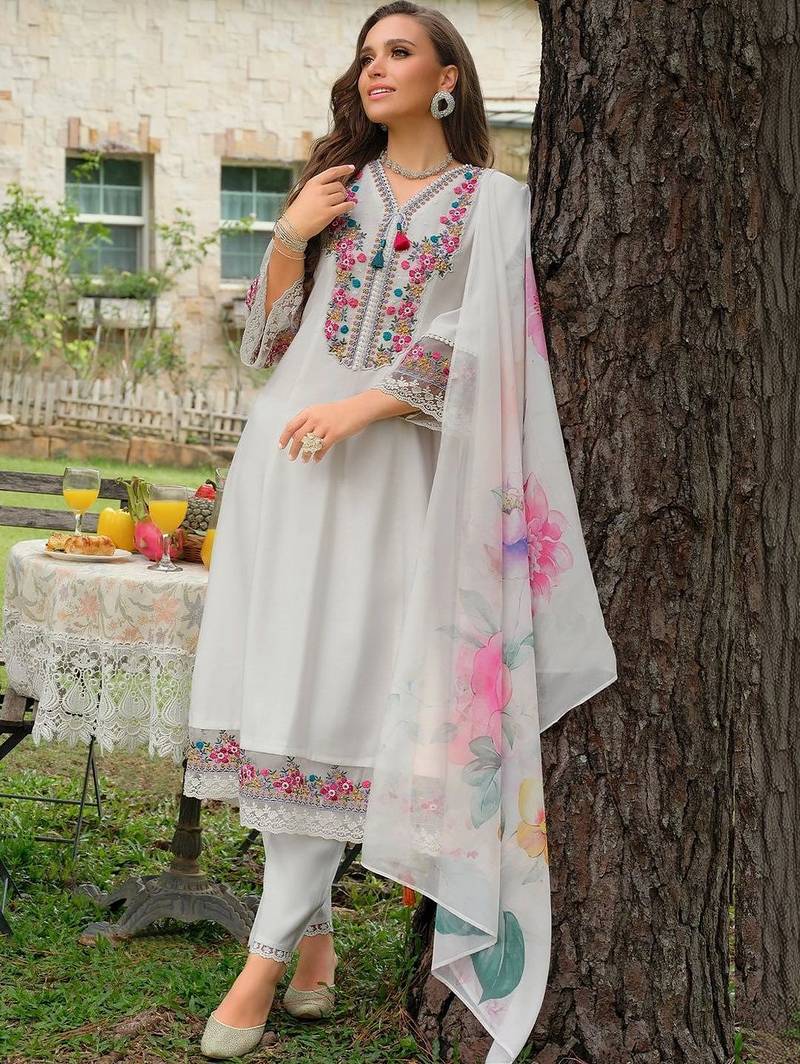 Women Ethnic Motifs Embroidered Regular Thread Work Kurta with Trousers & With Dupatta