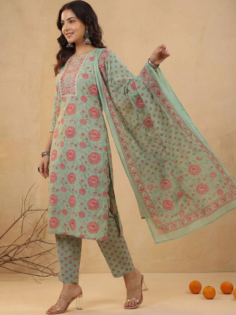 Women Floral Printed Regular Mirror Work Kurta with Trousers & With Dupatta