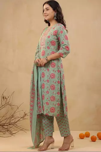 Women Floral Printed Regular Mirror Work Kurta with Trousers & With Dupatta