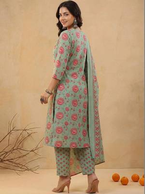 Women Floral Printed Regular Mirror Work Kurta with Trousers & With Dupatta 4