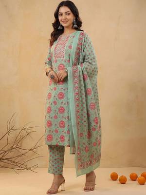 Women Floral Printed Regular Mirror Work Kurta with Trousers & With Dupatta 6
